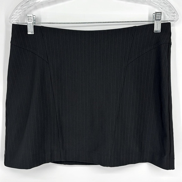 Express Stretch Ribbed Mini Skirt Women’s Size Medium in Black - EUC! - Picture 1 of 4